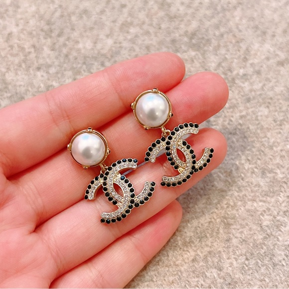 Chanel earrings - Picture 3 of 9